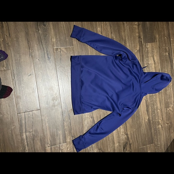 Women’s Under Armour Pullover - Picture 4 of 4